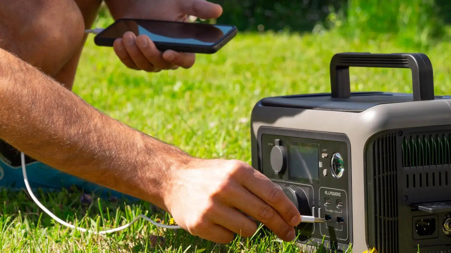 Où recharger son téléphone en cas de panne de courant