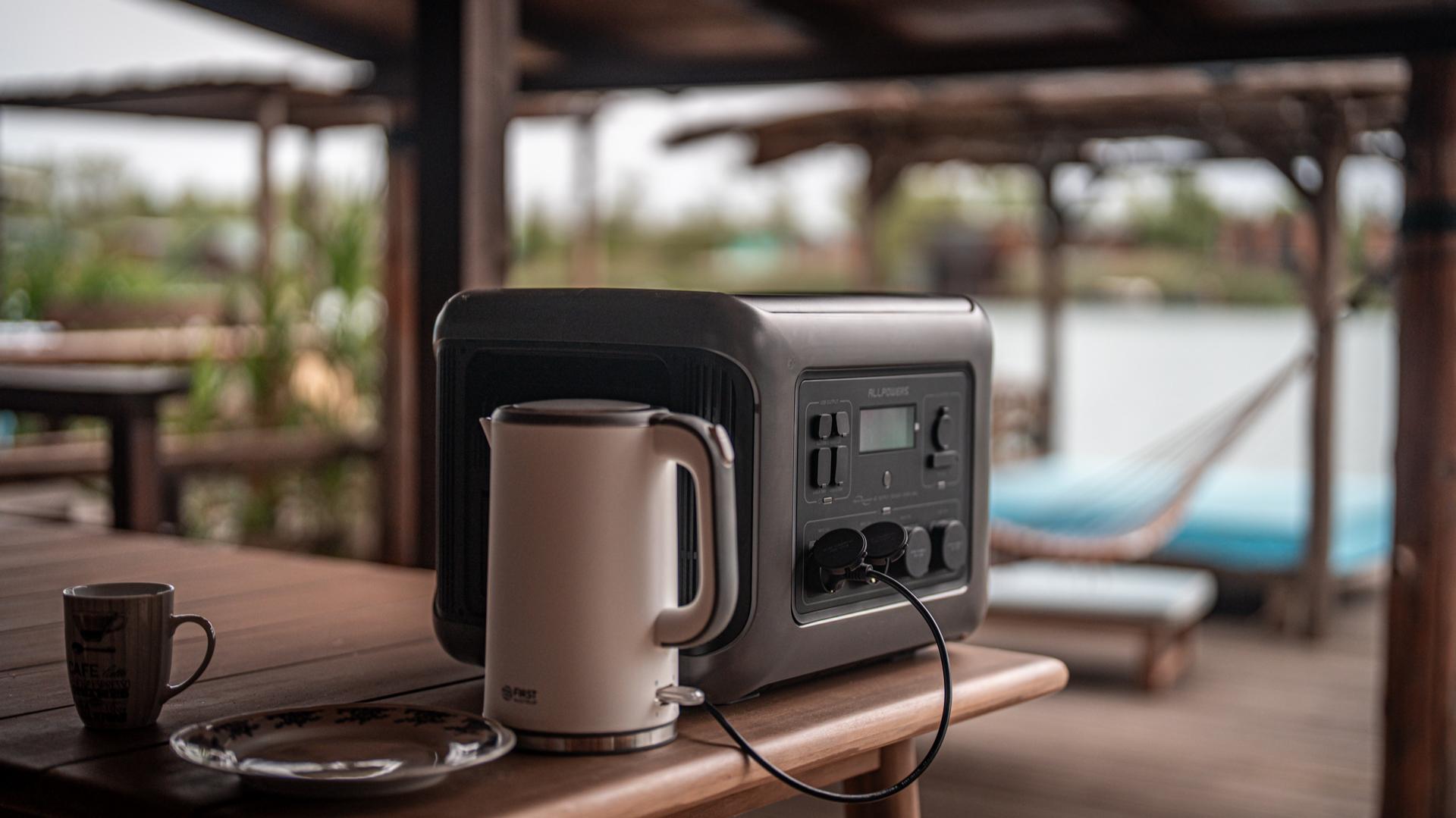 Une centrale électrique portable peut-elle alimenter une bouilloire