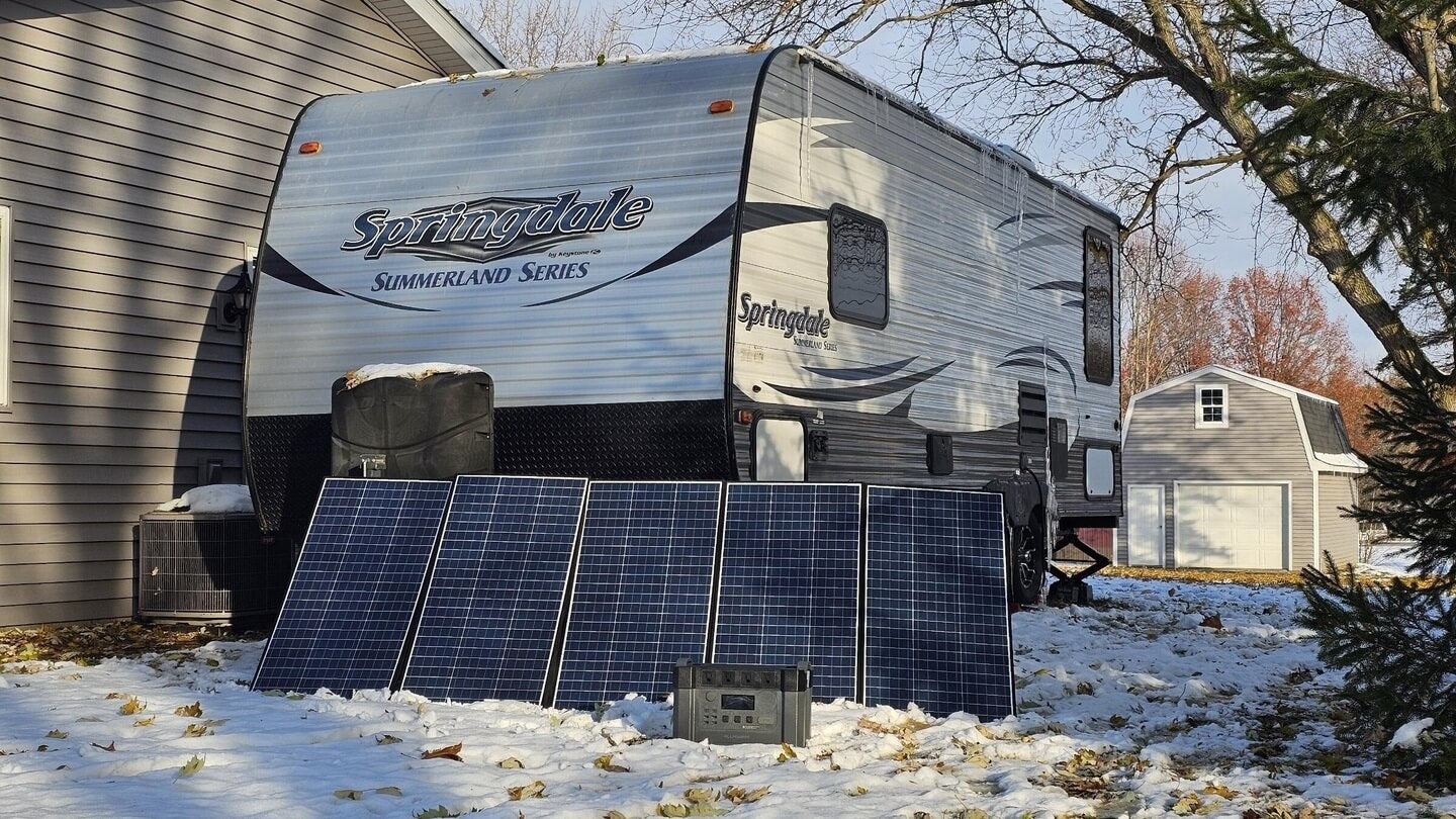 Que puis-je alimenter avec une station électrique portable de 2000 watts ?